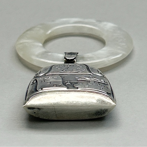 Semi Antique Saart Brothers Mother of Pearl Sterling Silver Teething Ring Bell - Picture 6 of 7